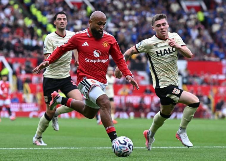 Carrick delighted with signings despite United's imperfect squad